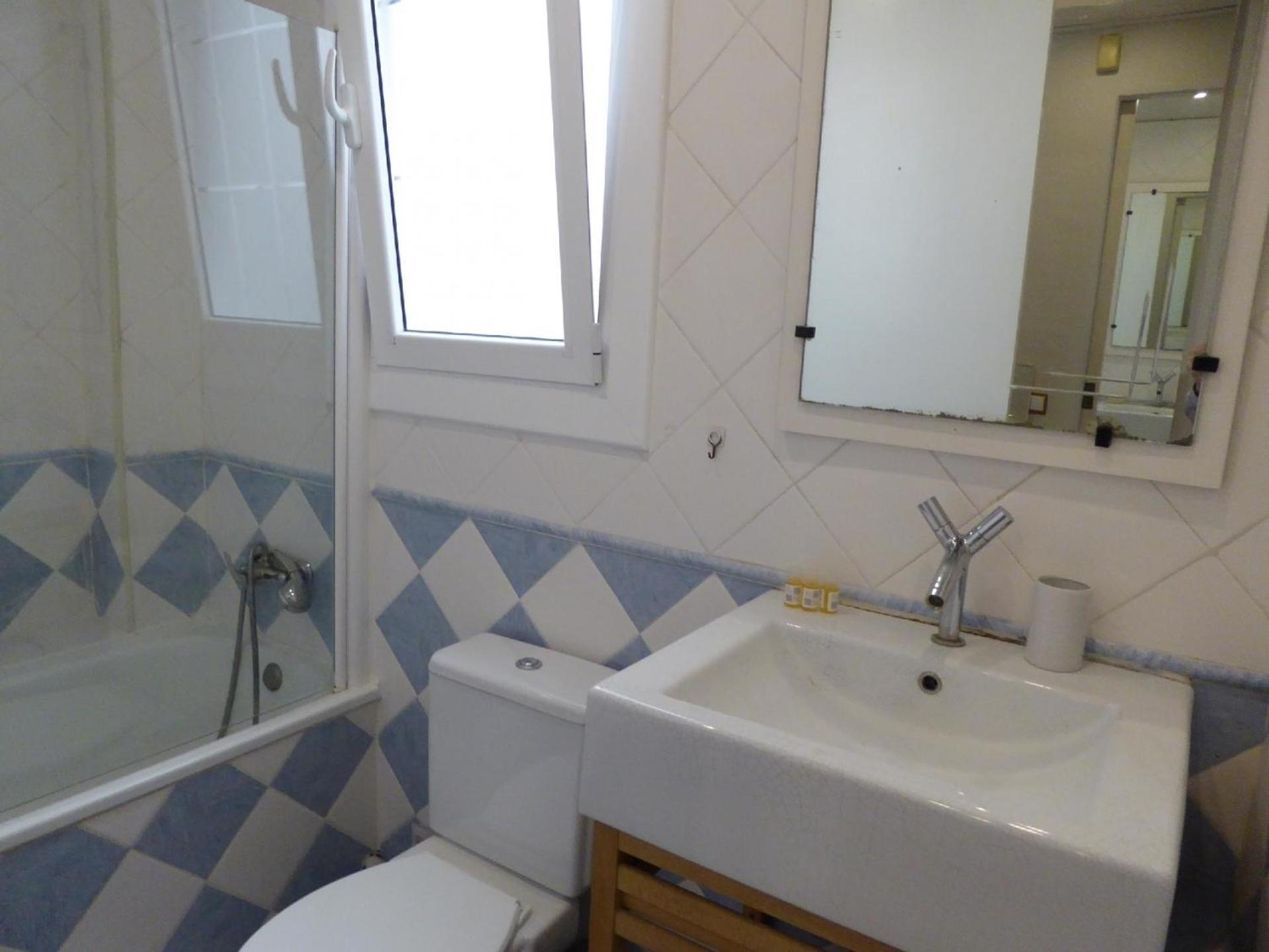 Fuer 3 Personen Ca 40 Qm In Barcelona-gracia, Costa Brava Costa Del Maresme * Barcellona